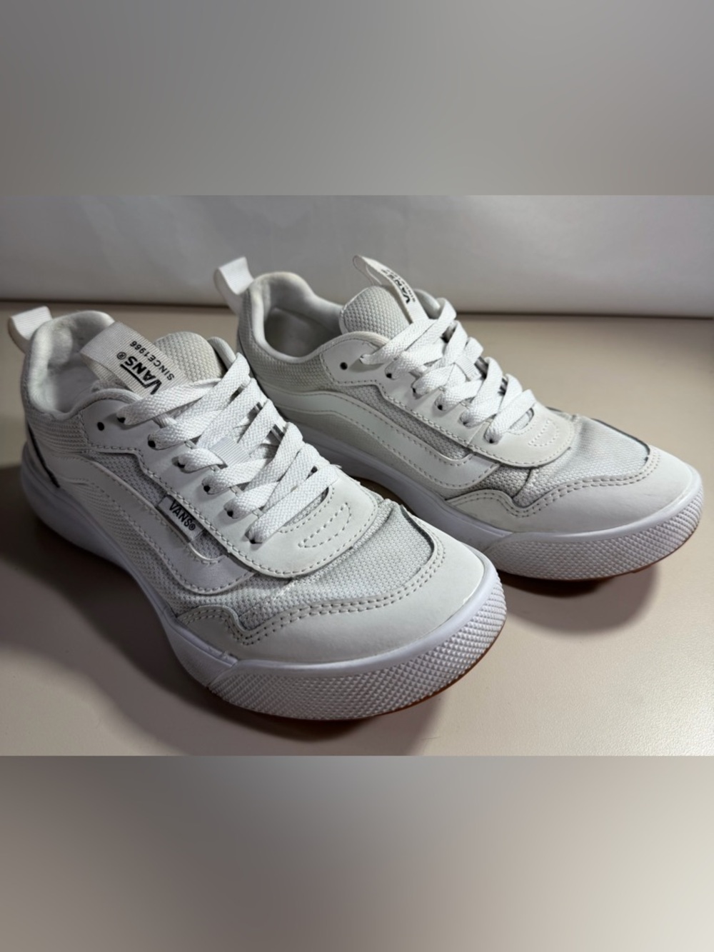 Women's Vans Range EXP Skate Shoes Size 7